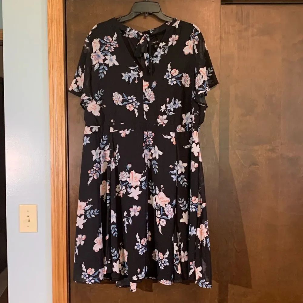 Like New! Size 18- Floral Print, Torrid Dress